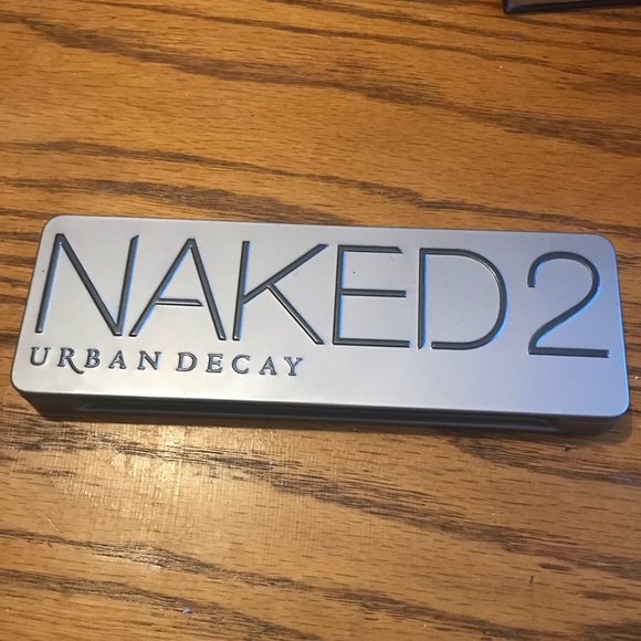 Urban decay naked 2 eyeshadow palette - Picture 2 of 3